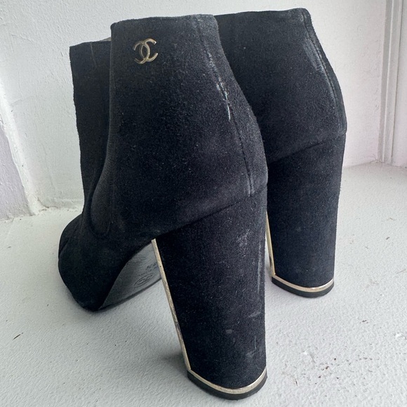 Chanel Black Chelsea Ankle Boots - Picture 5 of 10